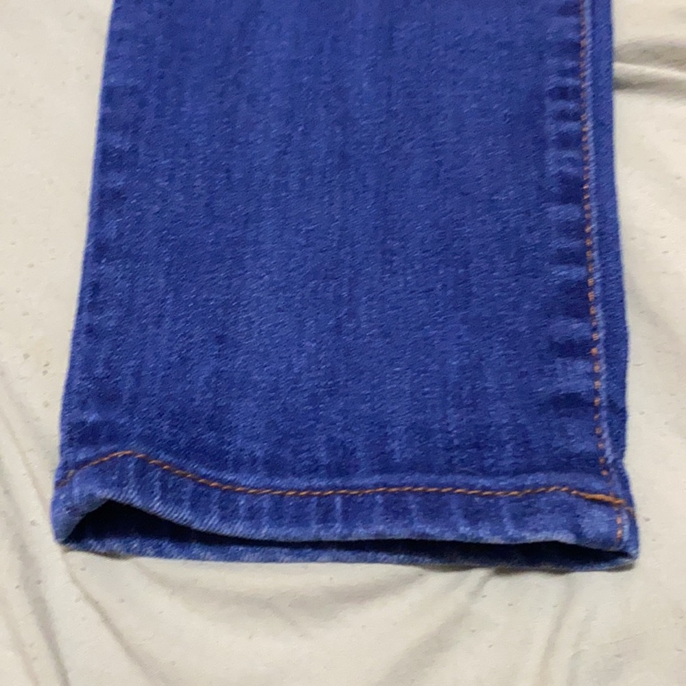 Gap - Picture 3 of 3